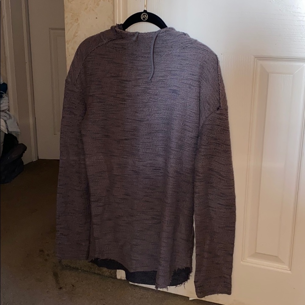 Grey sweatshirt